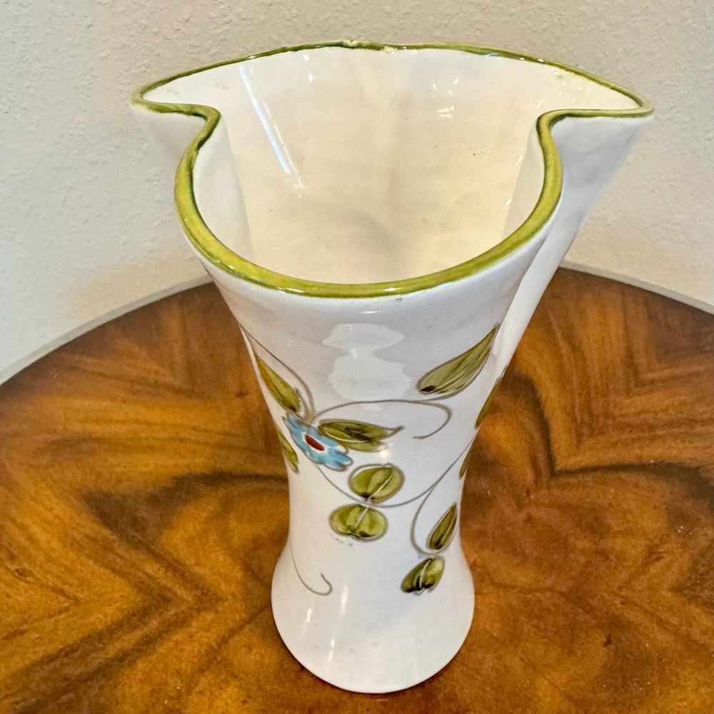 Italian Glazed Terracotta Hand Painted Signed Floral Vase 8 1/4 Inches - Picture 8 of 12